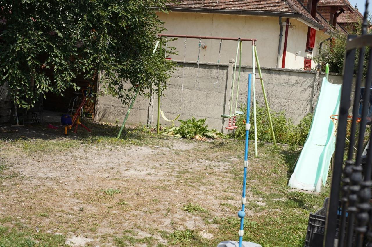 Logement Cosy Avec Stationnement Gratuit トロワ エクステリア 写真