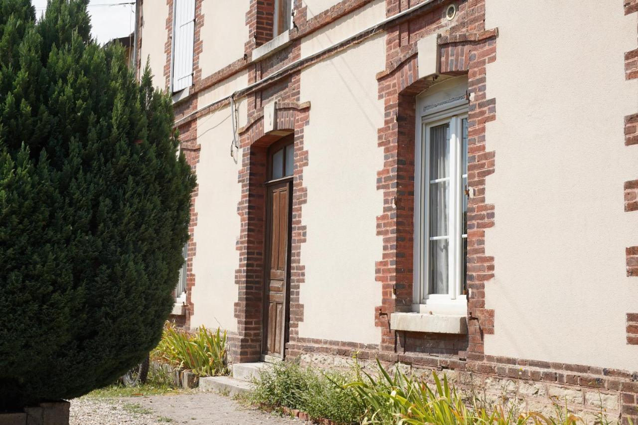 Logement Cosy Avec Stationnement Gratuit トロワ エクステリア 写真